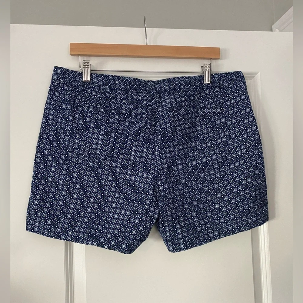 Merona Multi Colored Patterned Shorts Size 14 - Picture 3 of 3